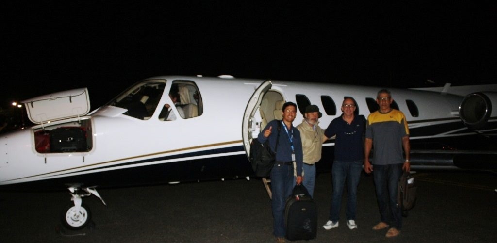 Private jet field transfer