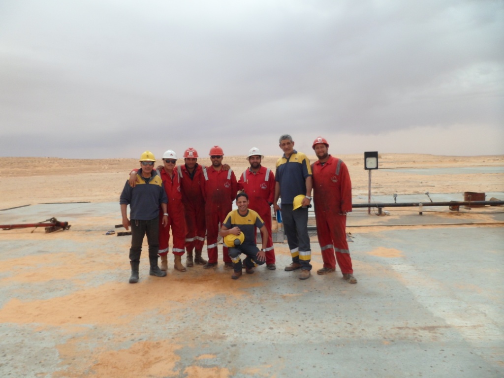International desert rig team